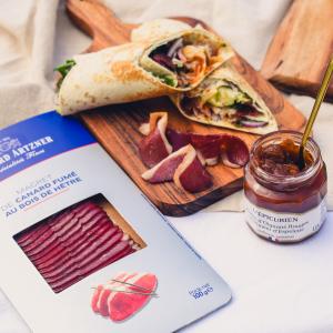 Wrap apéritif au Magret de Canard fumé prétranché Edouard ARTZNER & Confit d’Oignons Rouges L'Epicurien au Piment d’Espelette